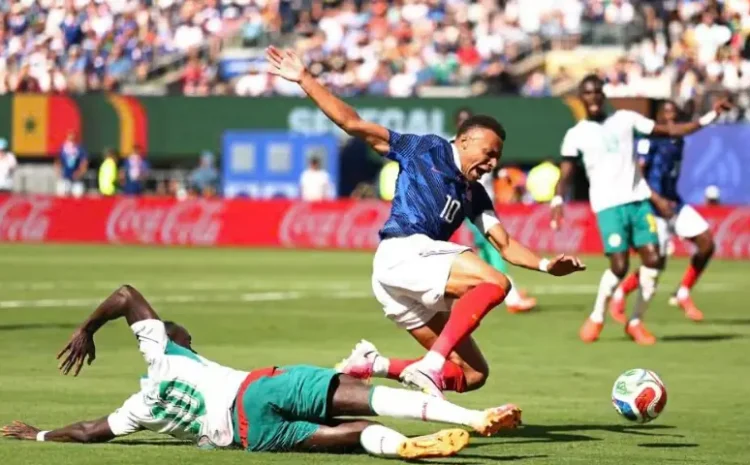  Mbappé Double Fires France to Impressive 3-1 Win Over Senegal